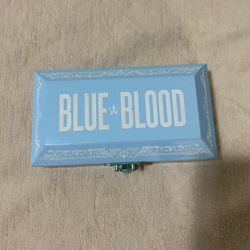 Blue Blood Pallet